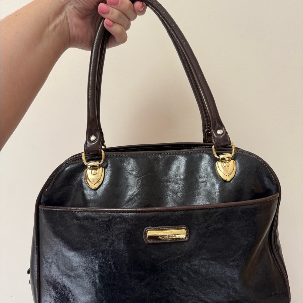 Mondani Black Satchel Bag with Sleek Design and Durable Material